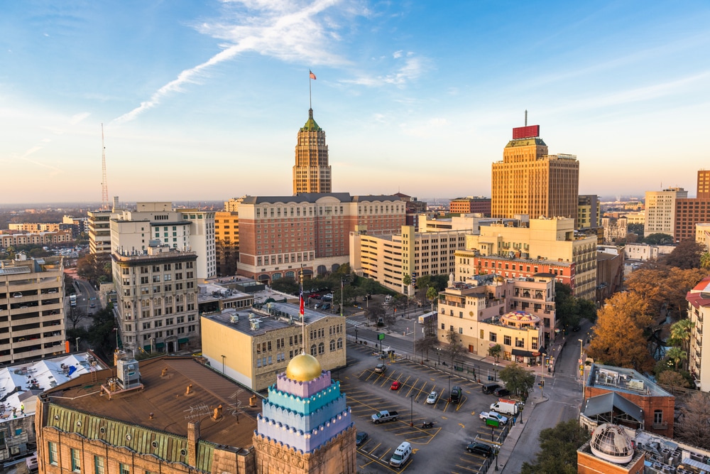 San,Antonio,,Texas,,Usa,Downtown,City,Skyline,In,The,Morning.