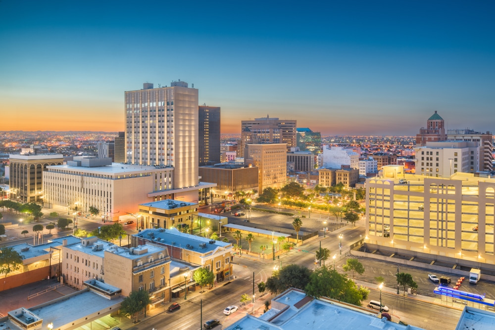 El,Paso,,Texas,,Usa,Downtown,City,Skyline,At,Twilight.