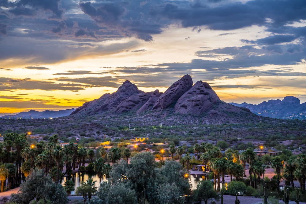 Phoenix,,Arizona:,The,Red,Sandstone,Buttes,Of,Papago,Park,After