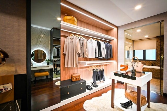 walk in closet