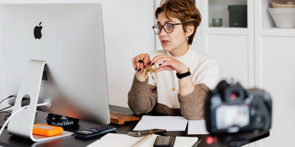 woman in front of a computer